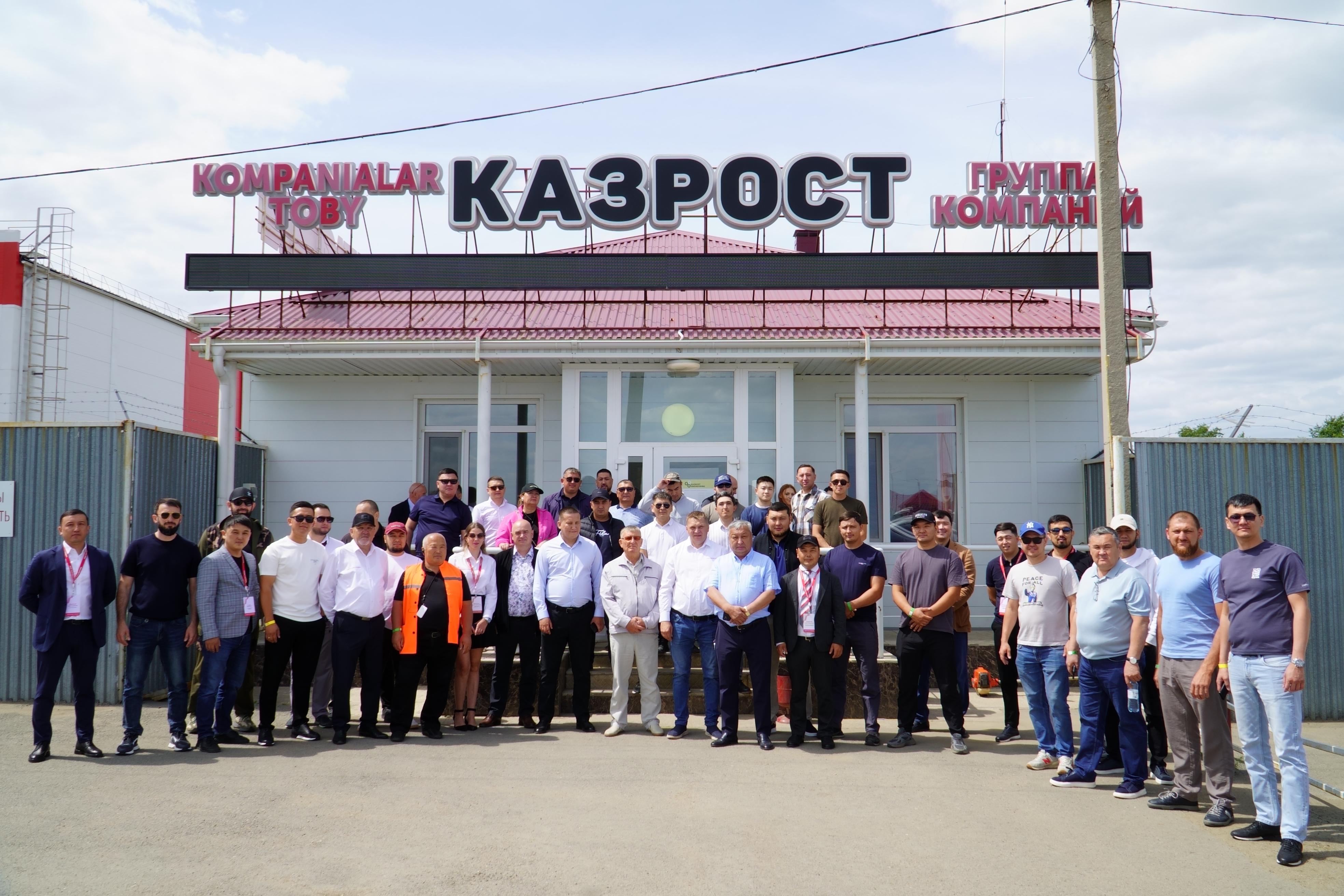 День клиента Rostselmash: Kazrost показал производство и новые возможности