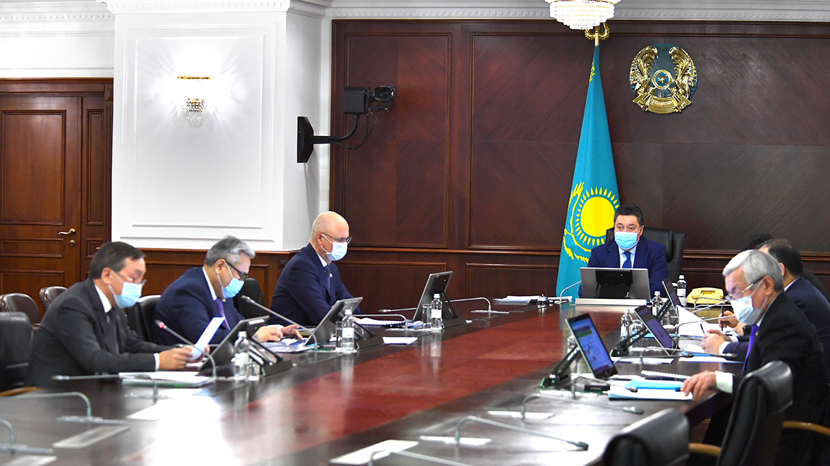 Сроки выдачи документов на землю сократят до 20 дней в Казахстане  