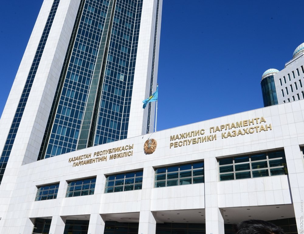 Мәжіліс депуттаттары Қазақстанның бірнеше өңірінде төтенше жағдай жариялауға шақырды