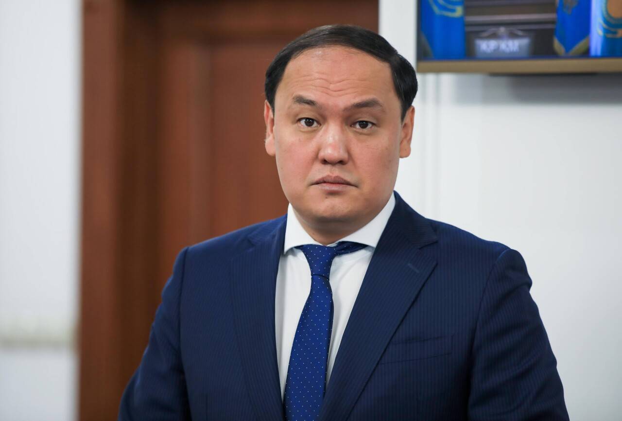 Қарашөкеев: Қазақстанда қуаңшылық жоқ, ал шегіртке қаптауы күннің белсенділігіне байланысты