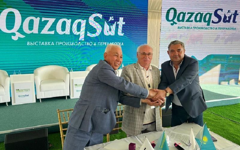 Қазақстандық сүт шикізатын өндірушілер мен өңдеушілер тарихи келісімге келді