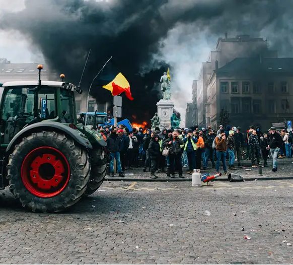 Европейские фермеры устроили бунт, защищая свой рынок