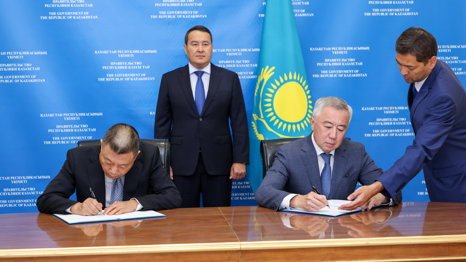 Қытайлық Xinjiang Hualing холдингі Қазақстанға инвестиция жасауға дайын
